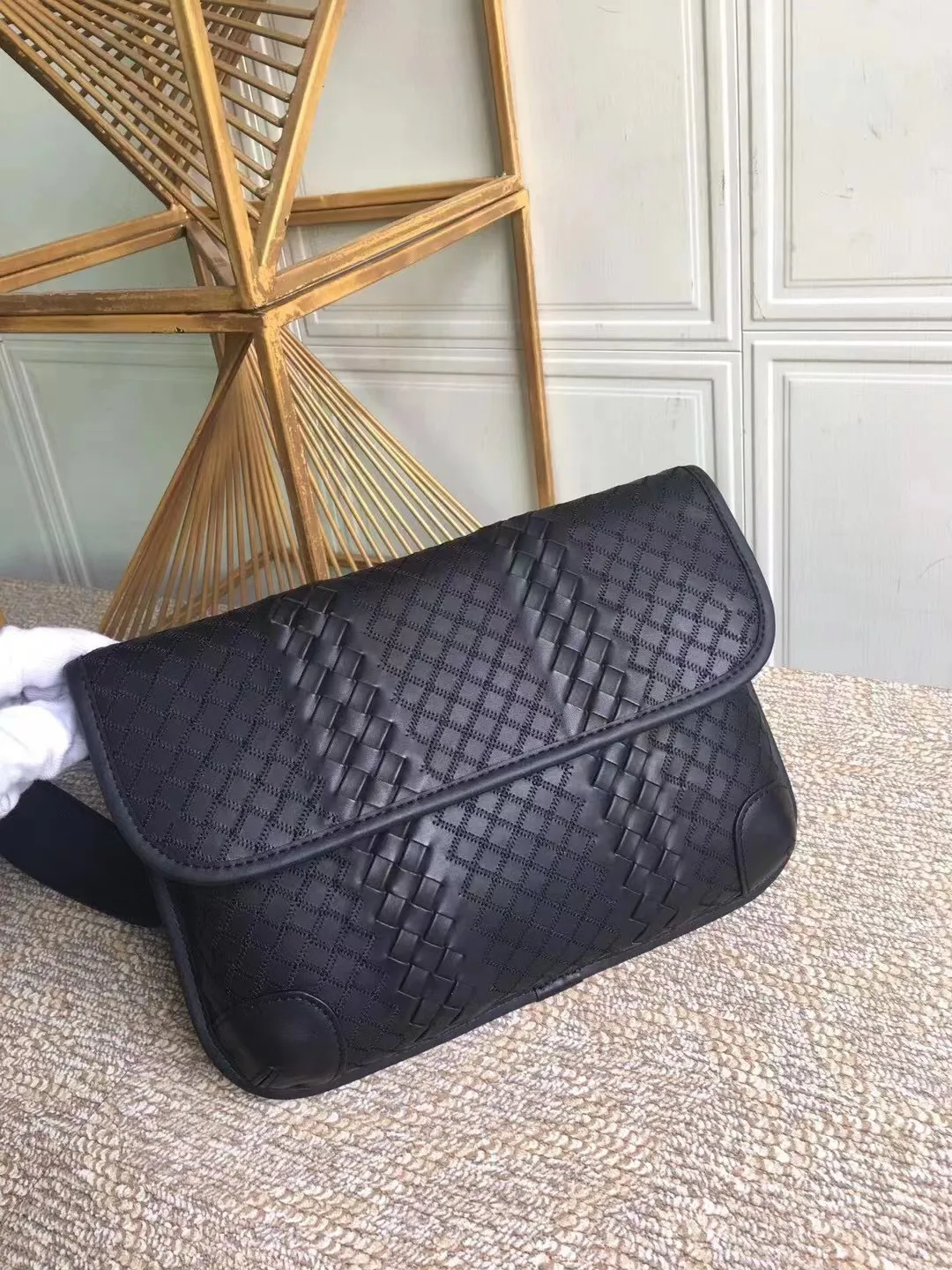 All categories 💚 Top version men’s bags 💚 BV 2024 new BV crossbody bag